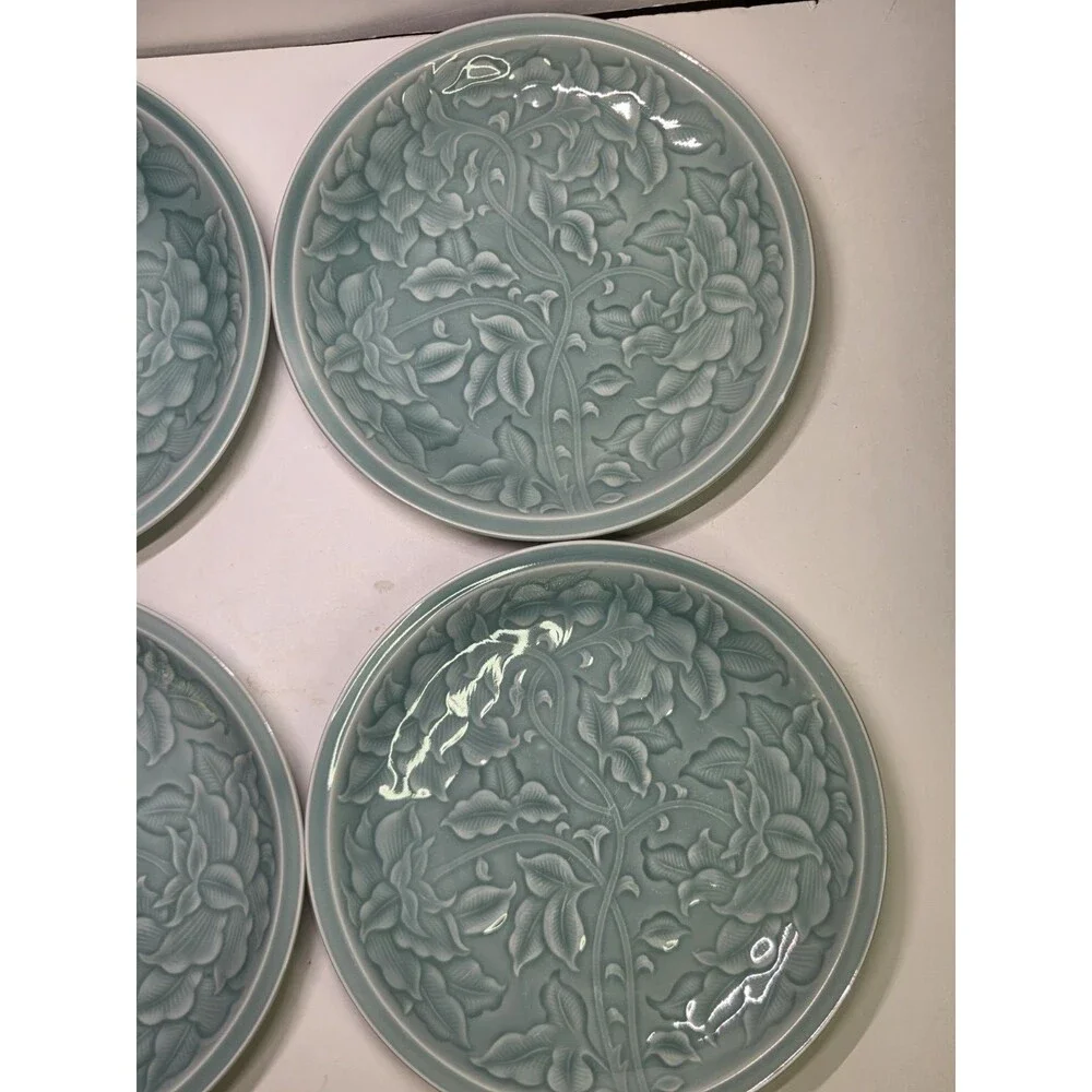 Set of 4 Japanese Celadon Floral Vine Dinner Plates 10